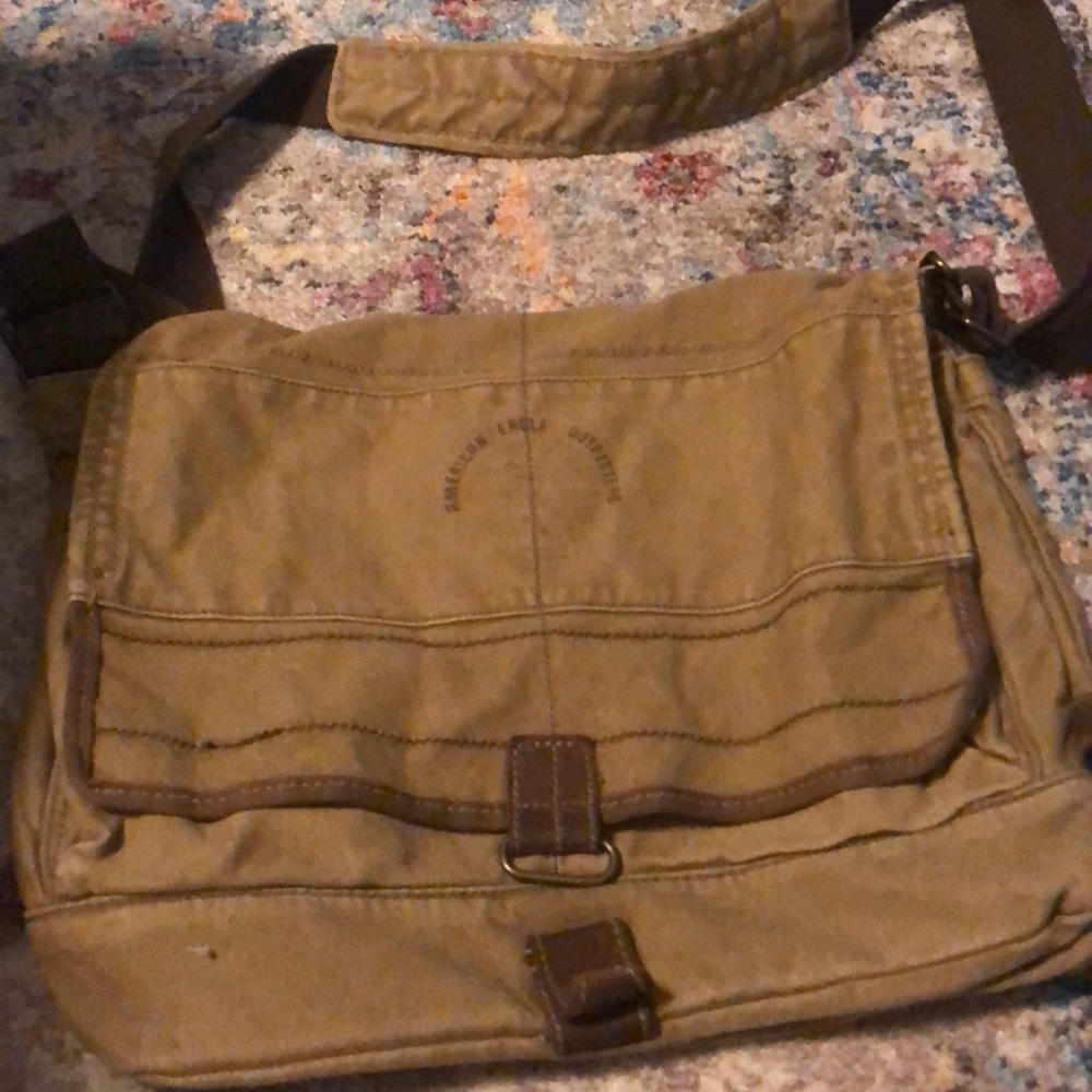 American eagle messenger bag